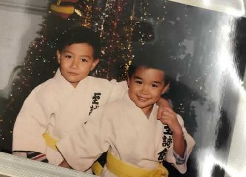 久次米一輝の実家はセレブな美容外科!父親と母親の職業や年収が凄い!